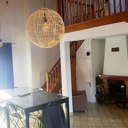Spacieux Logement Idealement Situe Saint Avre la Chambre Exterior foto