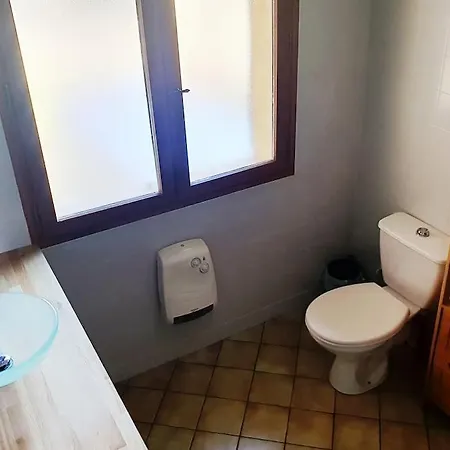 Spacieux Logement Idealement Situe Saint Avre la Chambre Exterior foto